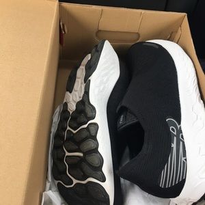New Balance Freshfoam lace less size 12